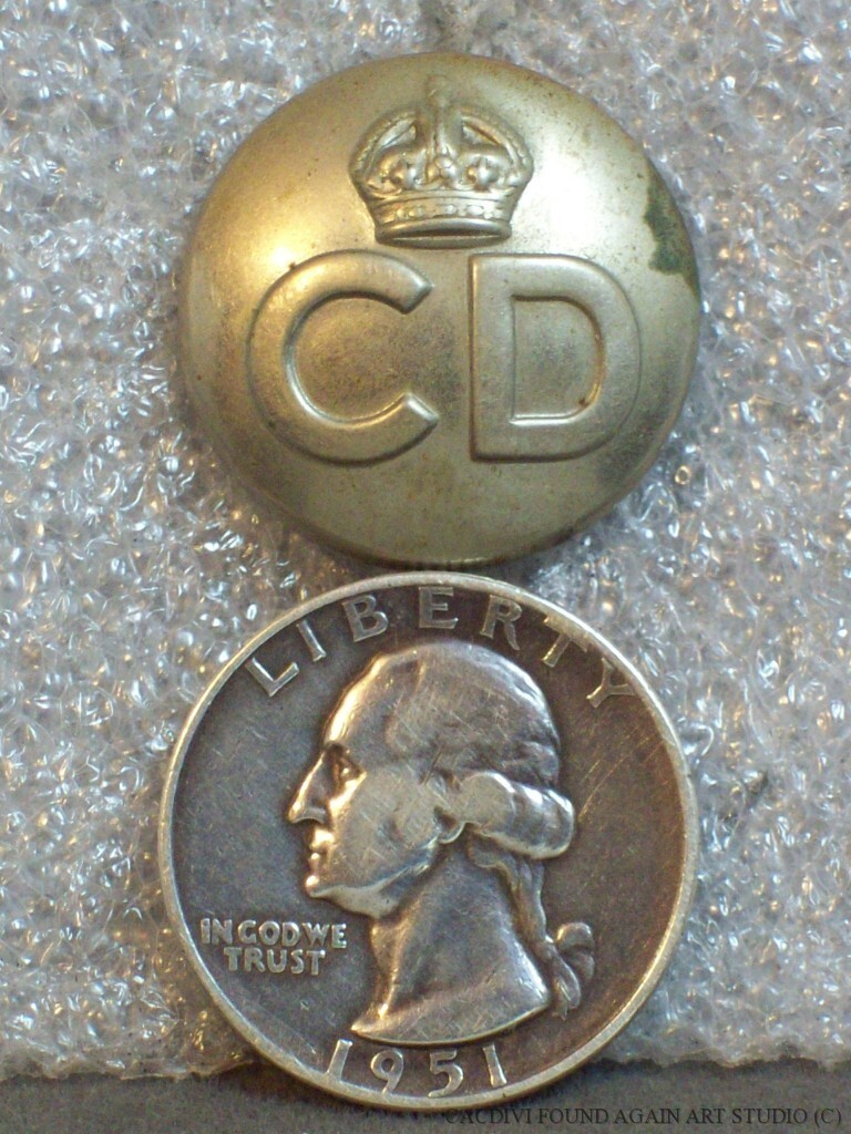 WWII British Civil Defense Kings Crown CD Button World War Insignia Cheney Vtg