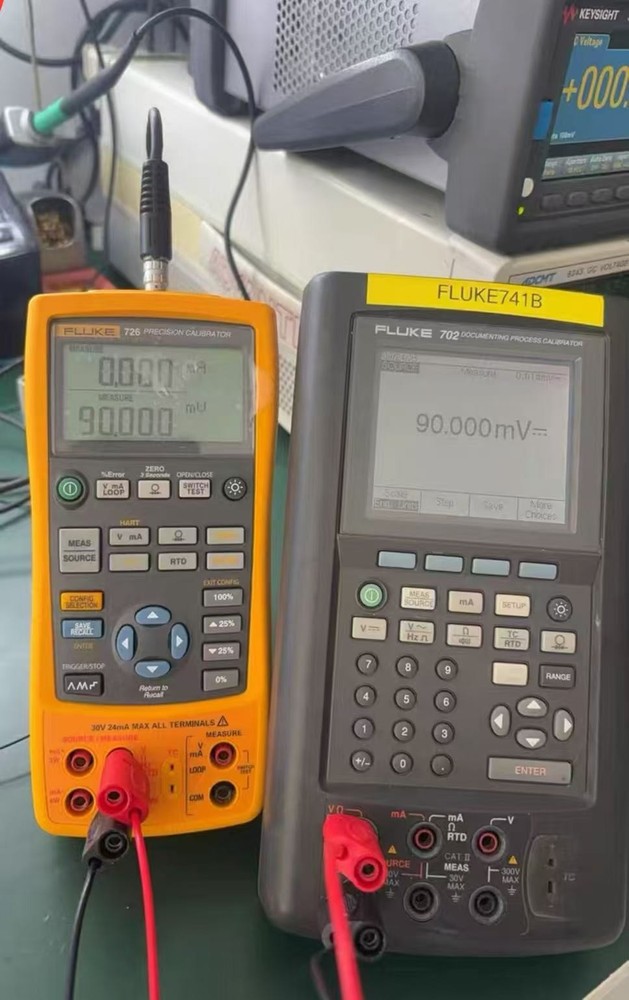Fluke 726 Precision Multifunction Process Calibrator