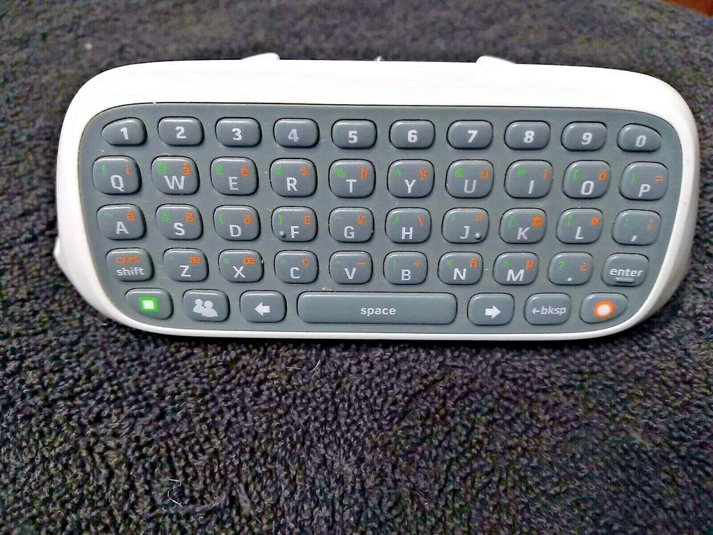 Microsoft XBox 360 Chatbox keypad for Xbox 360 Controller, White