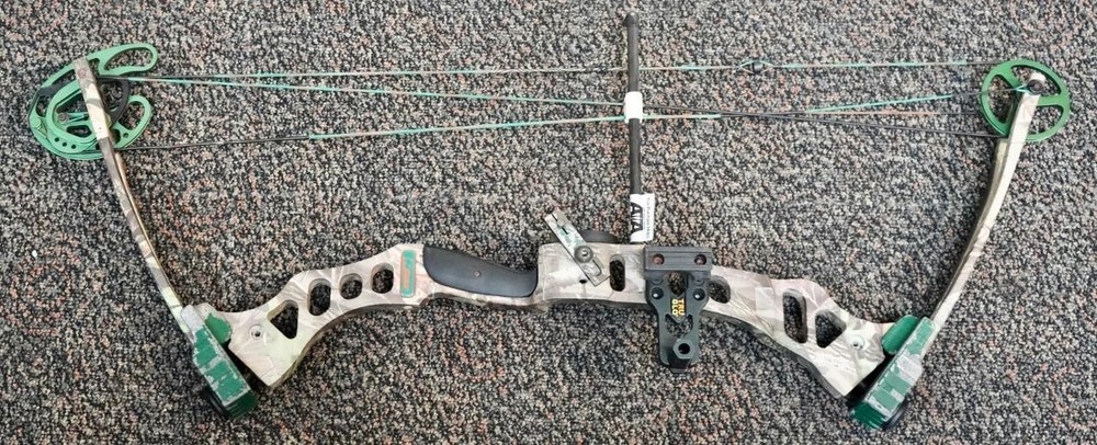 Bear Element Right Handed 70lbs Compound Bow