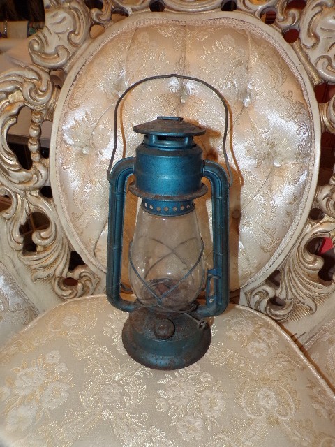 VTG Dietz Little izard Lantern In Blue