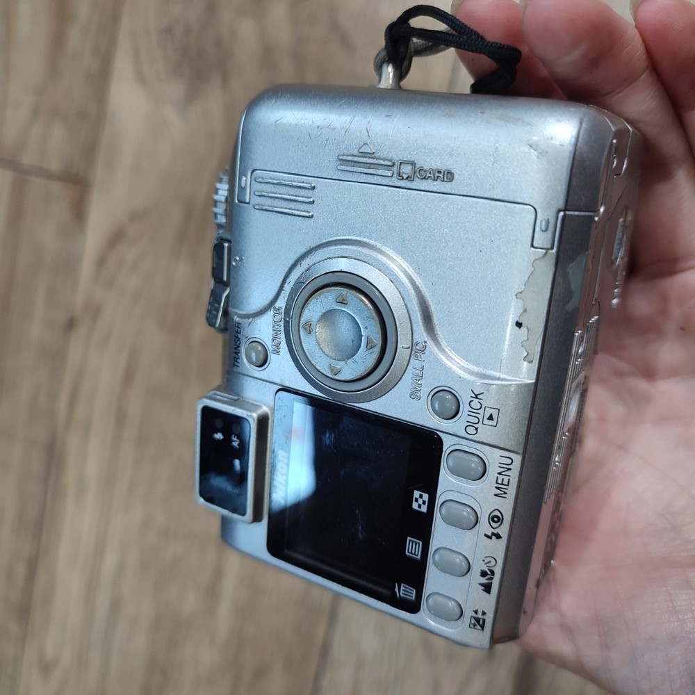 Nikon Coolpix 4300 4.0MP Digital Camera • Working