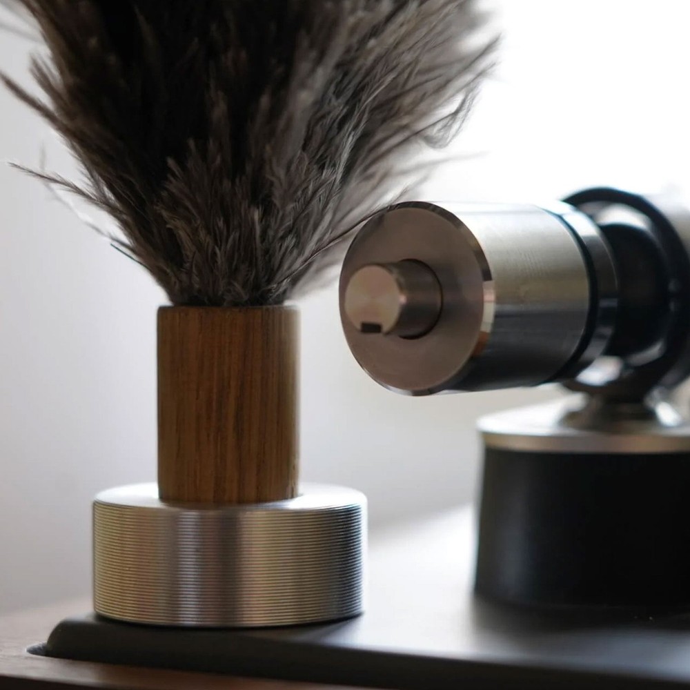 Vinyfix: Feather Record Duster & Single Adaptor / Stand