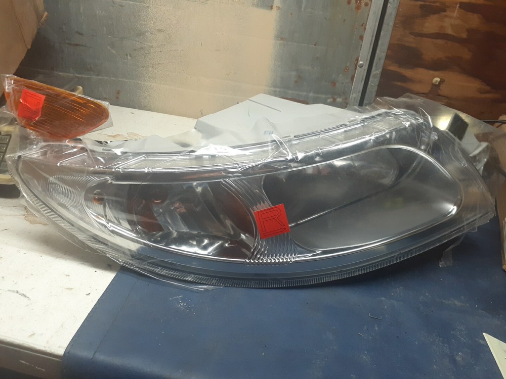 INTERNATIONAL HEADLAMP ASSEMBLY PART# 3574388C93