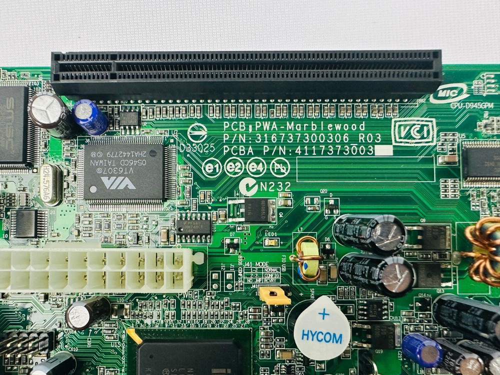 Intel D945GRW Desktop Board