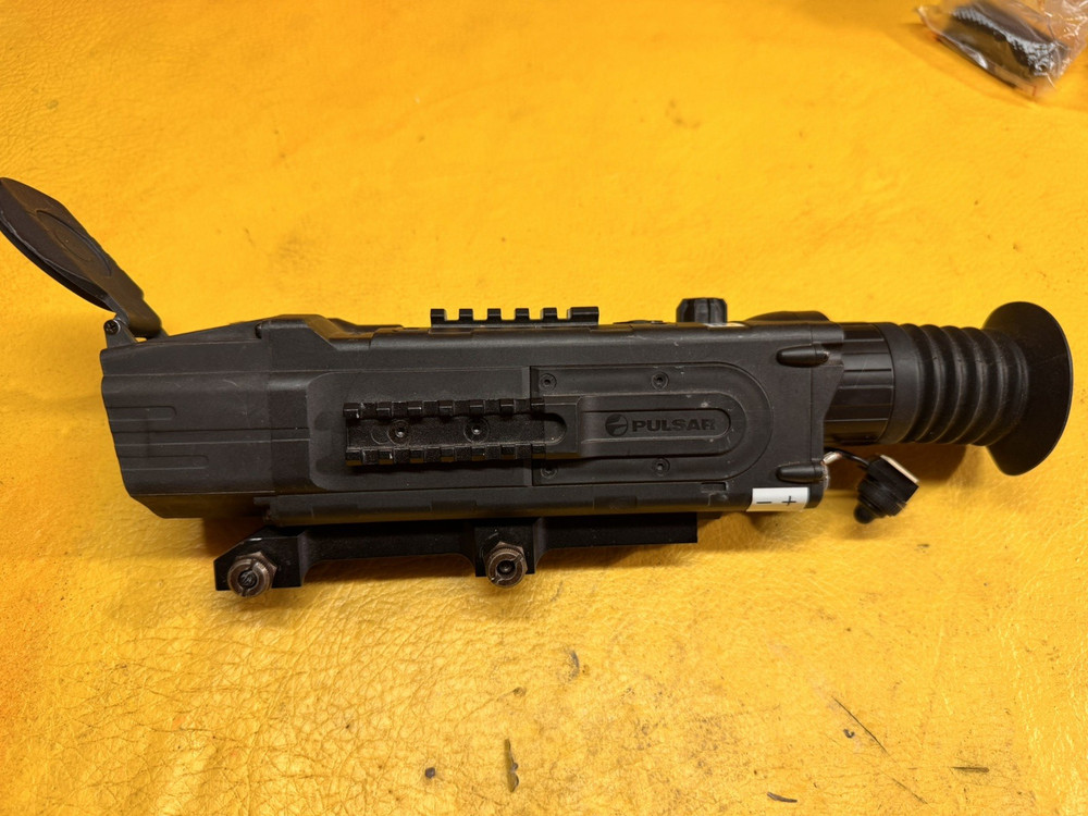 Pulsar Digisight N960 IR Rifle Scope with Additional Illuminator and Case