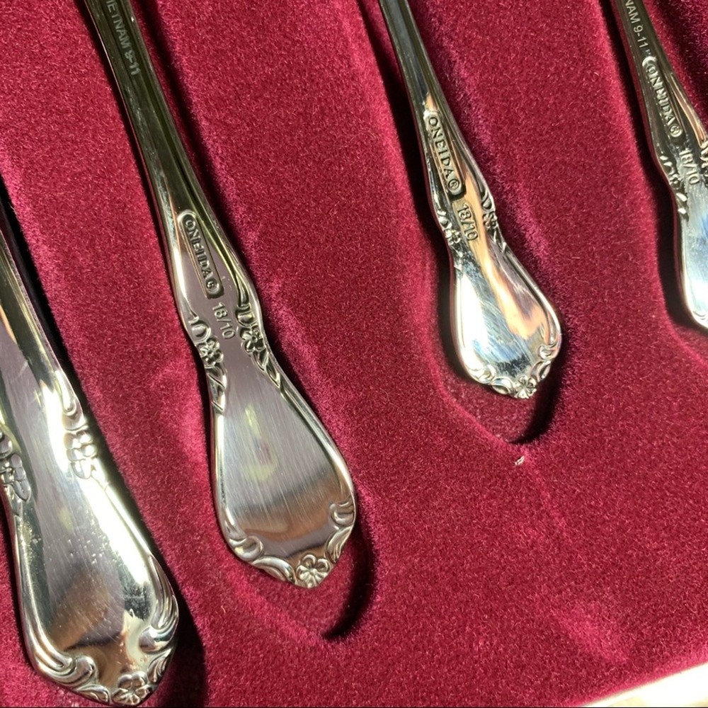 Oneida 3615 Chateau 6 piece progress flatware set