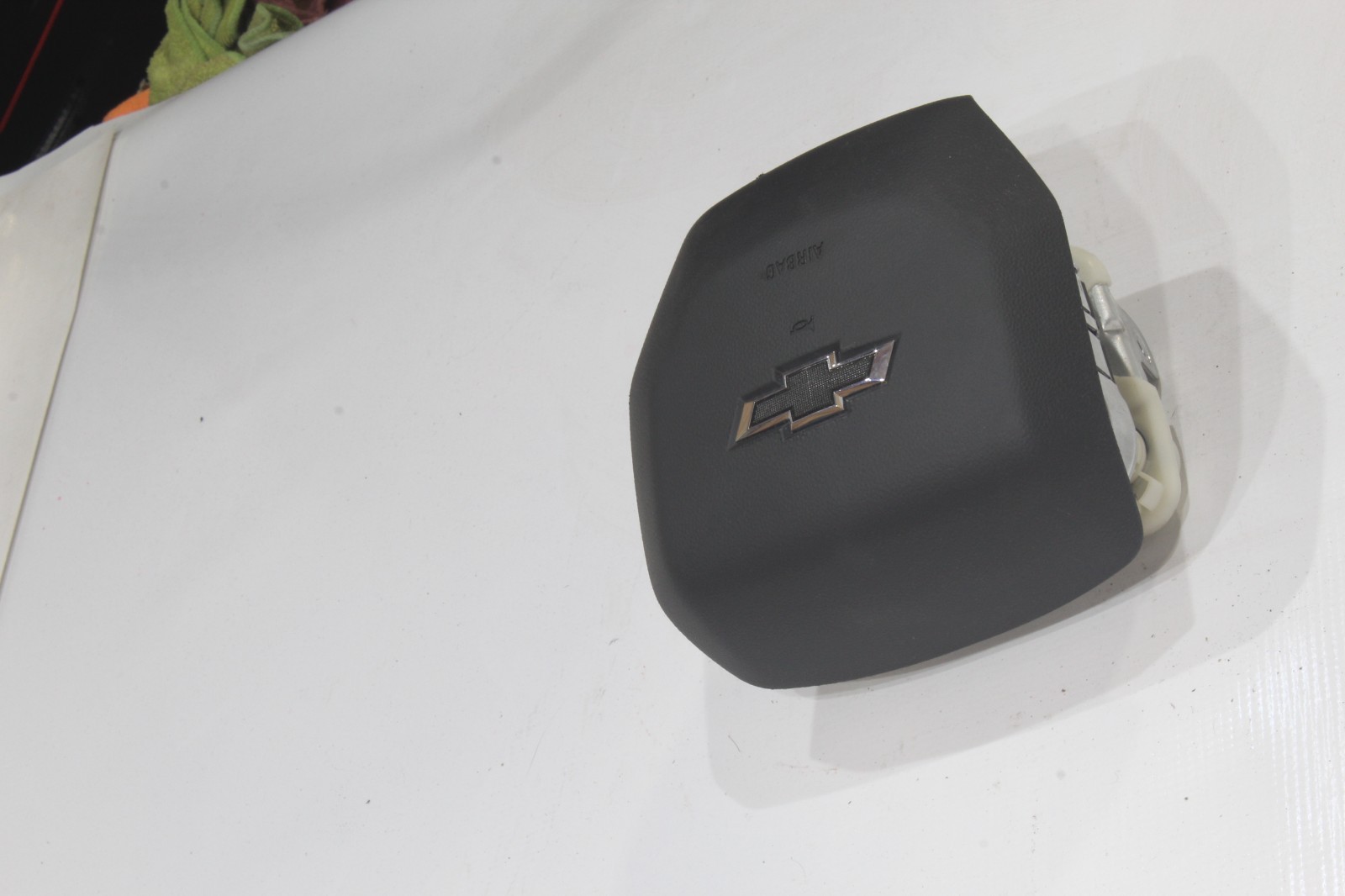 2022 2023 CHEVY SILVERADO 1500 DRIVER WHEEL AIRBAG OEM AIR BAG