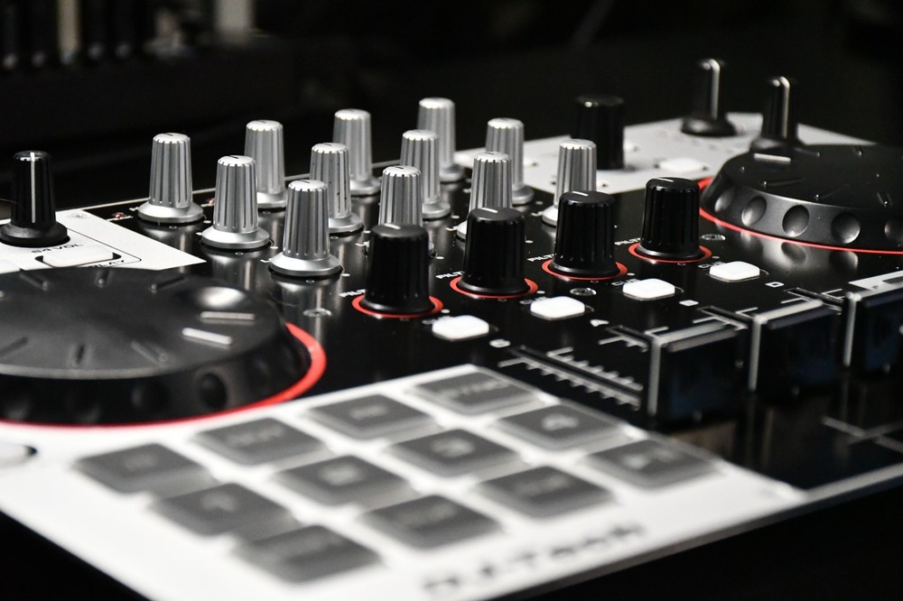 DJ-Tech 4-Mix DJ Controller - !!! Used, nice !!!