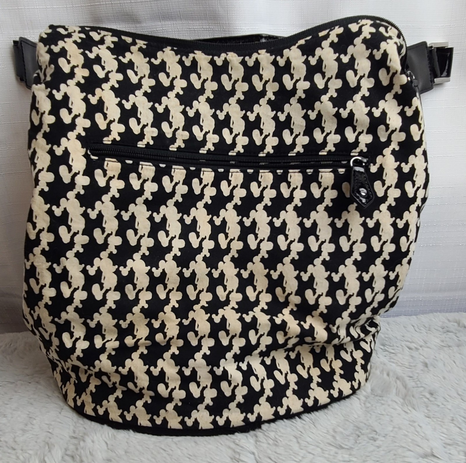 Vera Bradley Disneys Mickey Mouse Black Quilted Bucket Bag/Tote, Retired