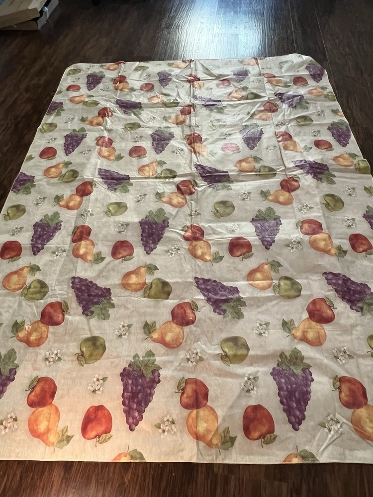 Vintage reusable Fruit Pattern Rectangular Tablecloth 69x51 Beige Multicolor