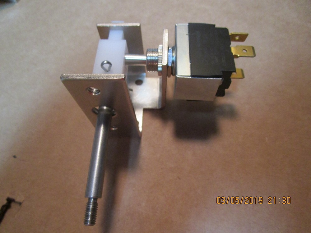 Hobart  Saw Switch And Bracket Assembly Model 5700 OEM# 291512