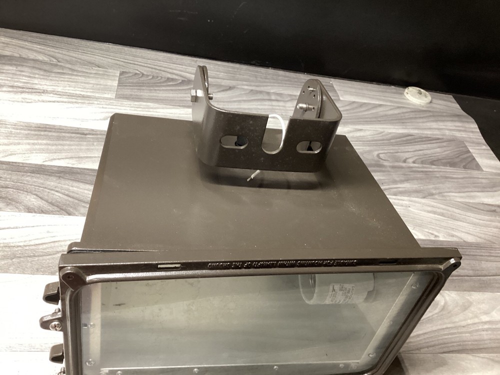 BARRON LIGHTING FLOOD LIGHT HOUSING #100D87PR5*CO