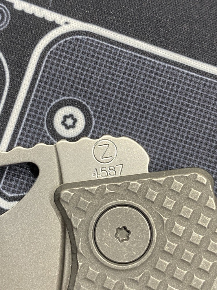OZ Machine Co - Roosevelt / Crosshatch Milling / Dark Stonewashed / XHP Blade