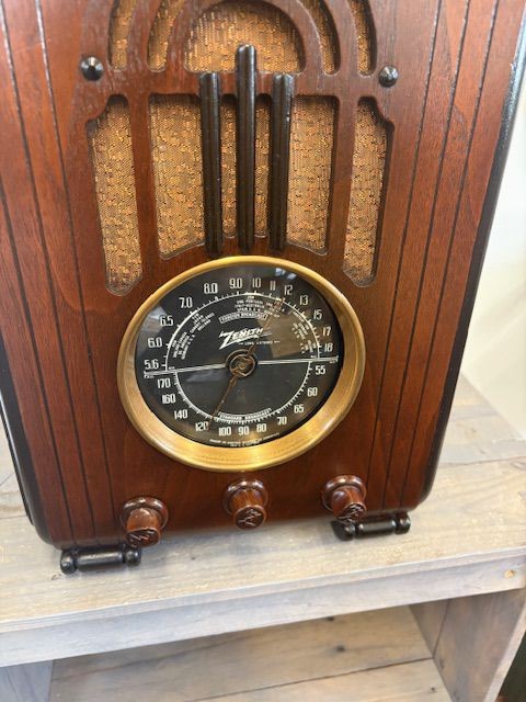 Zenith 5s228 Tombstone Radio