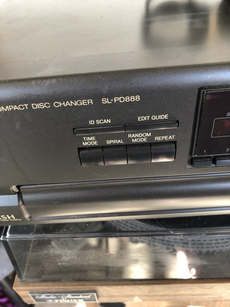 Technics SL-PD888 5 CD Compact Disc Carousel Changer. Tested Working.