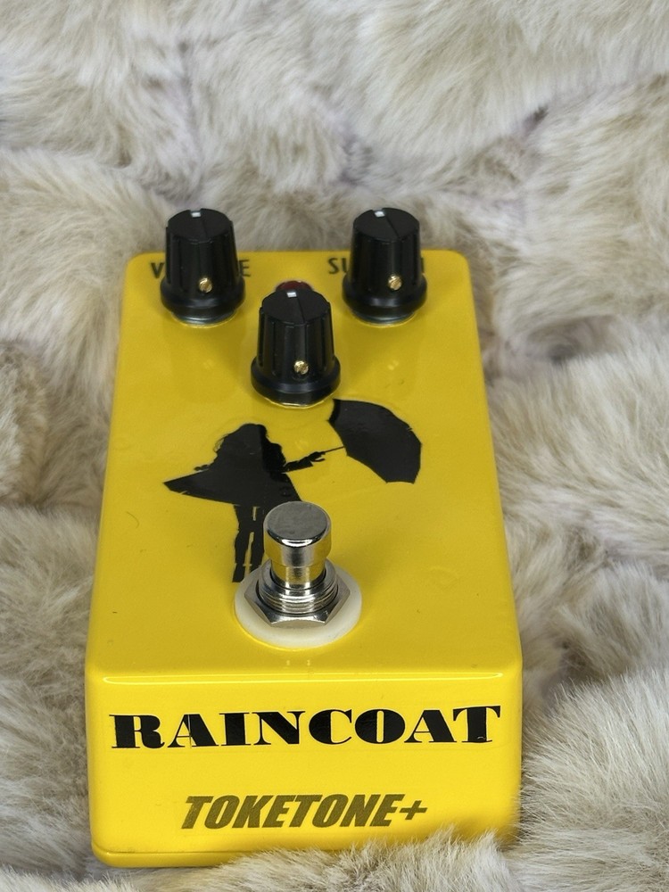 Toketone+ BuggFX “Raincoat” Fuzz Pedal Clone