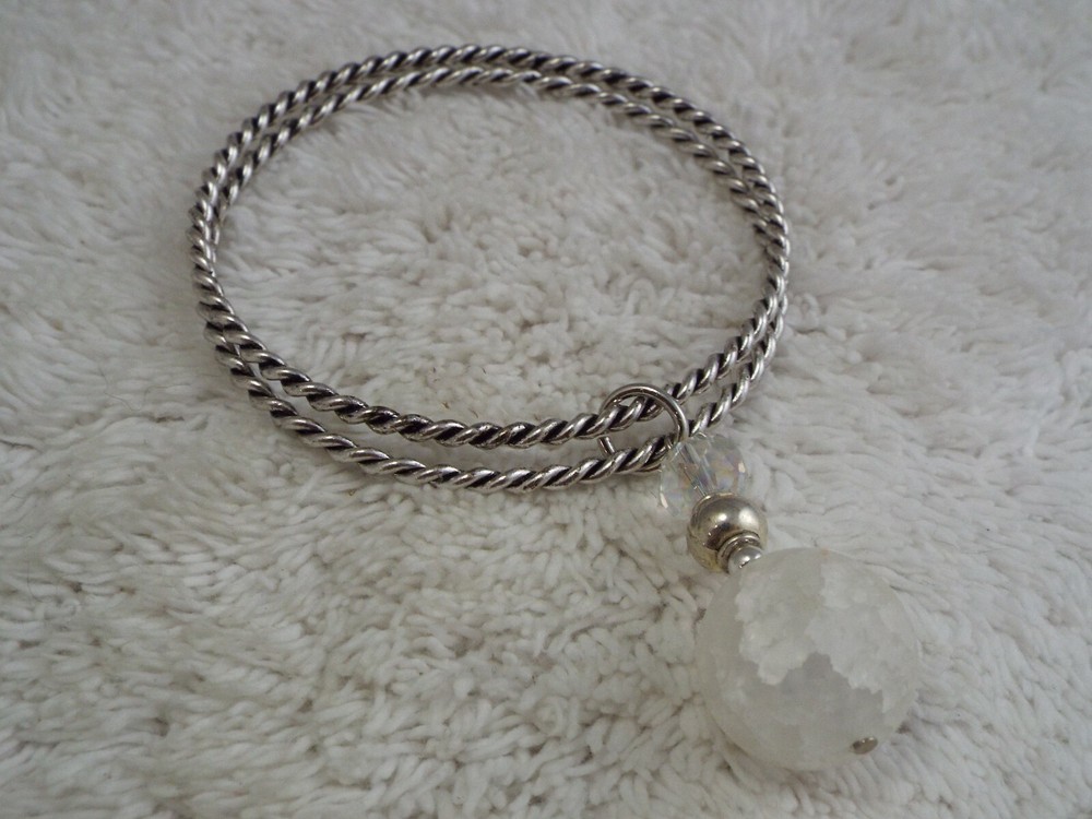 Silvertone White Crackle Glass Charm Bangle Bracelet (D63)