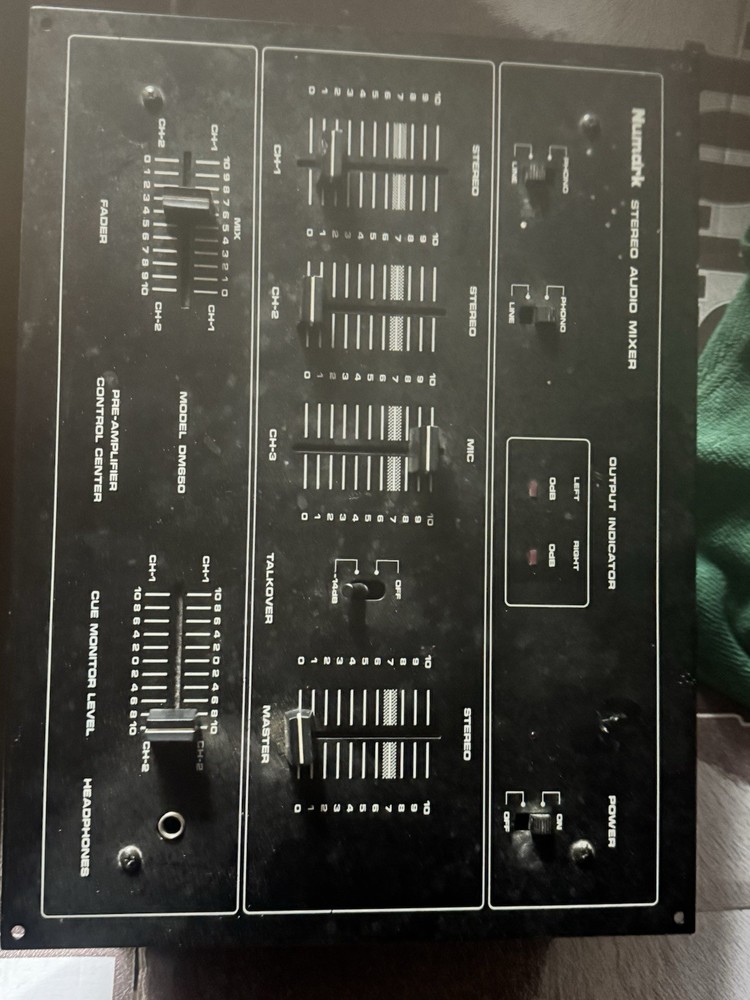 Numark DM-650 DJ Mixer Stereo Studio Pre-Amplifier