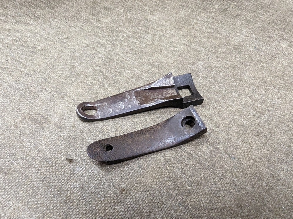 Japanese Arisaka upper and lower receiver extensions, tangs
