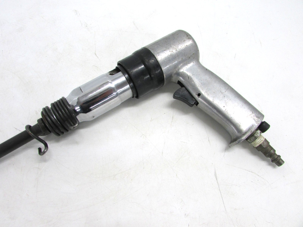HEAVY DUTY AIR CHISEL / HAMMER w/ BIT