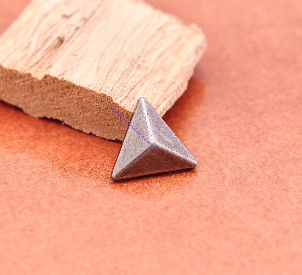 30x Biker Punk Solid Triangle Leather Rivet Studs Leathercraft Belt Accessories