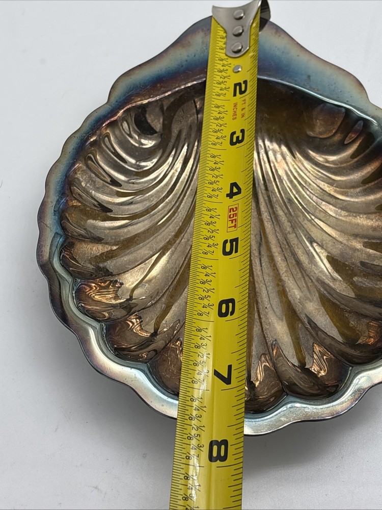 Vintage Oneida Silver Plated Shell Candy Dish 6”x 8”
