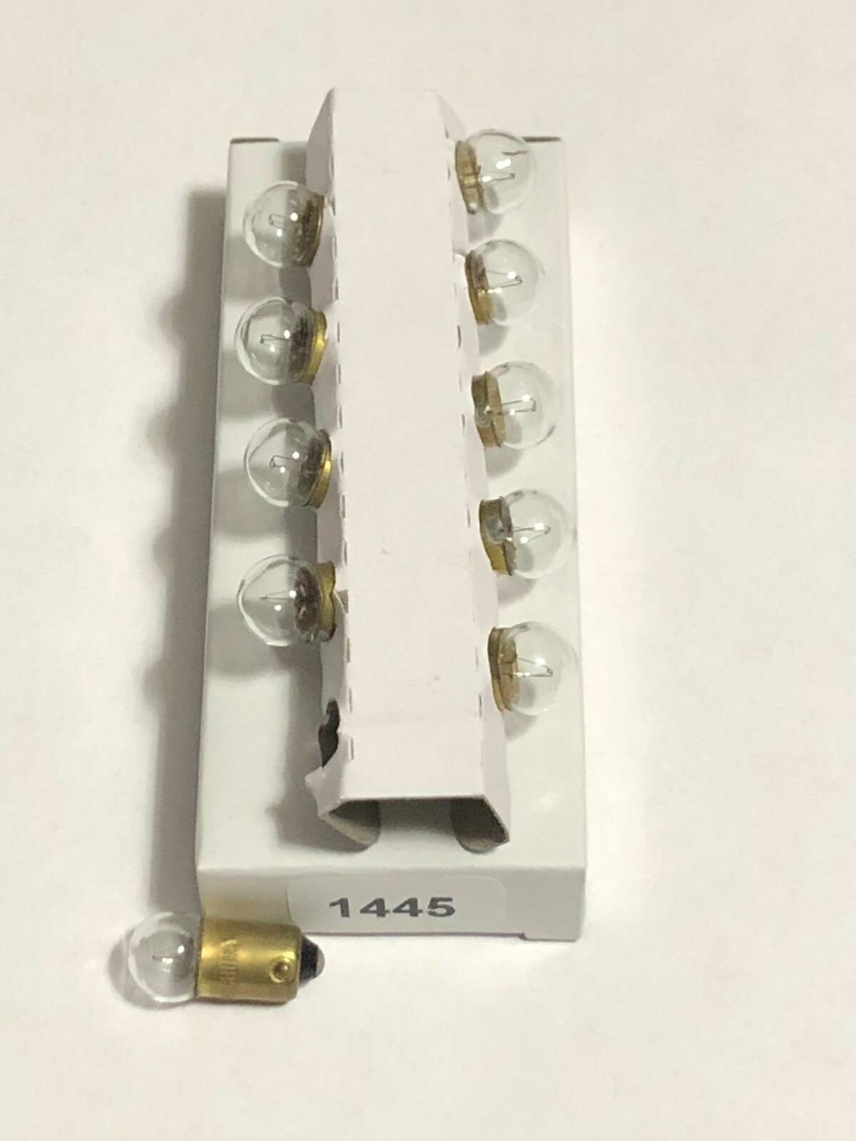 10 1445 light bulbs 18 Volt Bayonet Base bulb for Lionel Trains