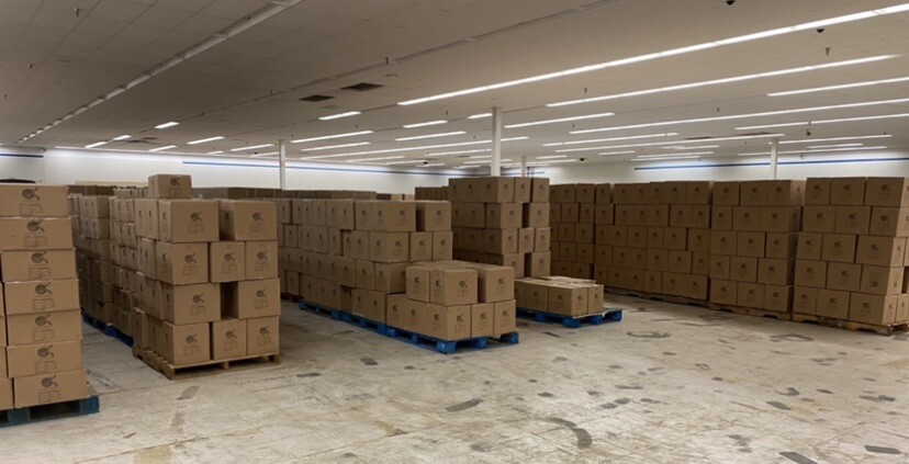 1 case (324 bottles per box) (8 oz) $0.51 each (PET bottles) NO CAPS INCLUDED