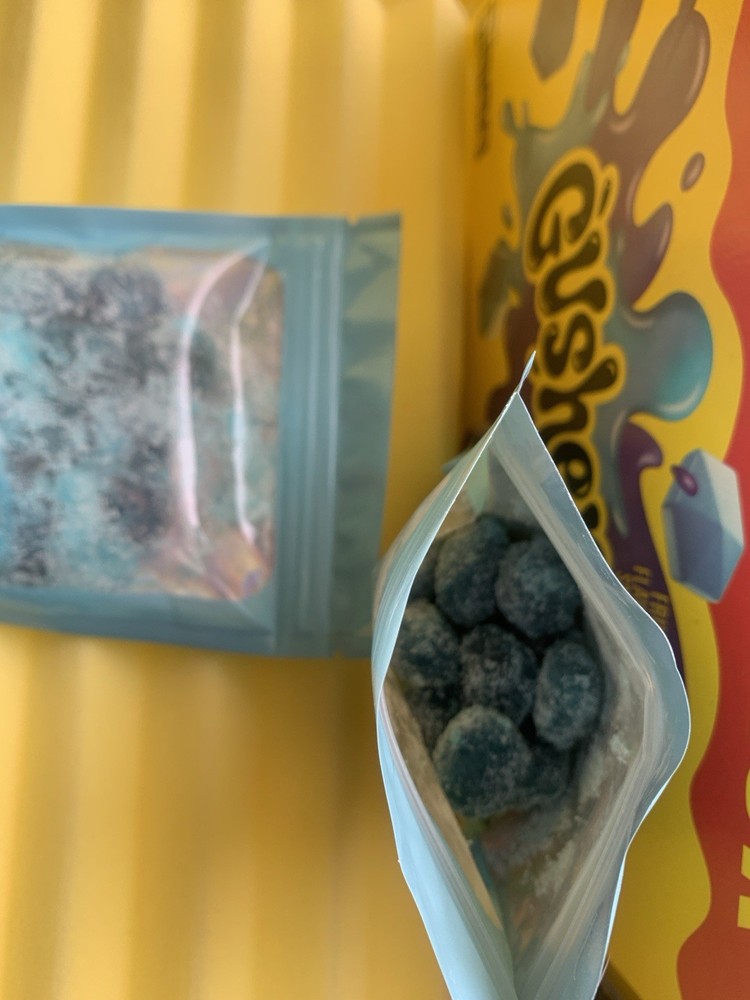 Sour Blue Raspberry Gushers 4x6 Bag