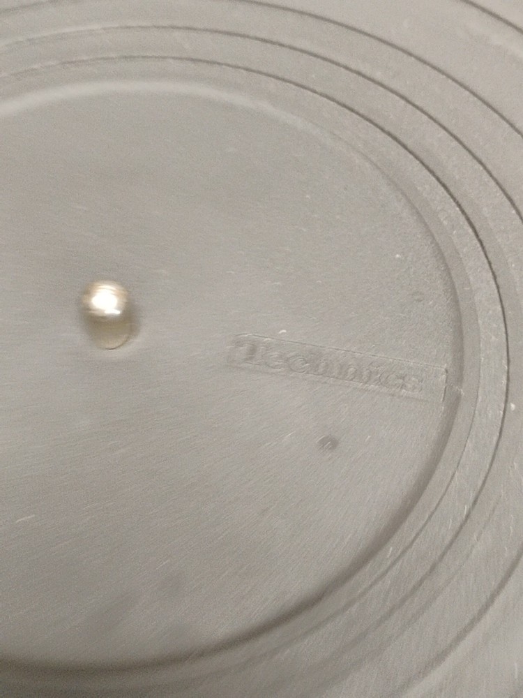 Technics SL-BD22 FG Servo Automatic Turntable w/Stanton D71EE - Needs New Stylus