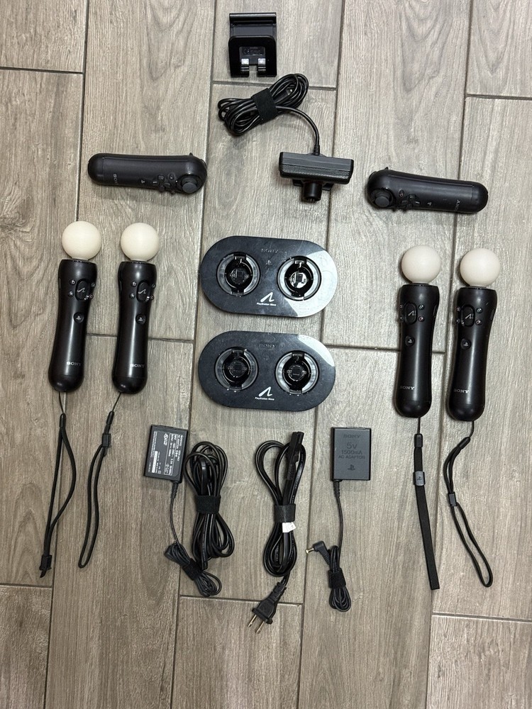 PlayStation 3 Move Bundle: 6 Controllers, Camera, Chargers, 2 Move-enabled games