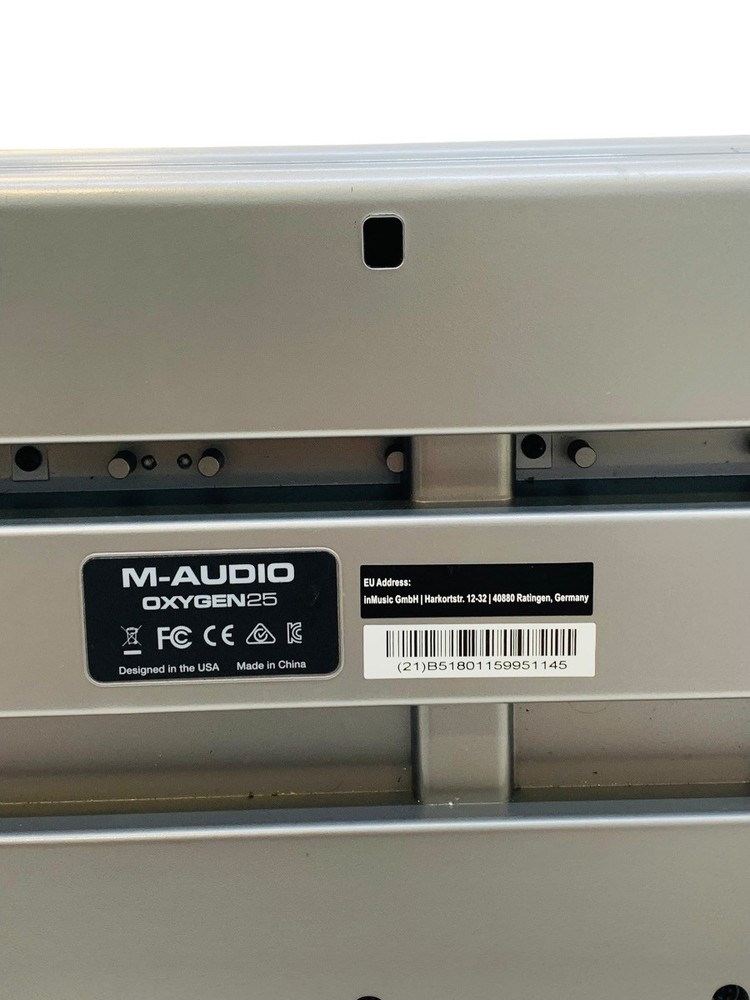 M-Audio Oxygen 25 25-key Keyboard MIDI Controller w/ USB Cable