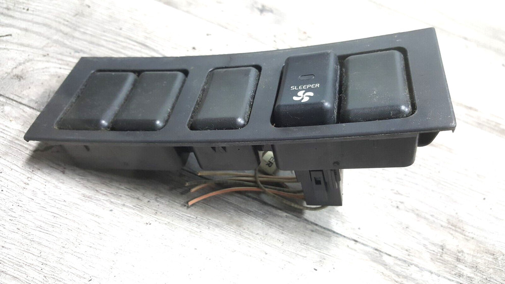 VOLVO SWITCH PANEL 3175616