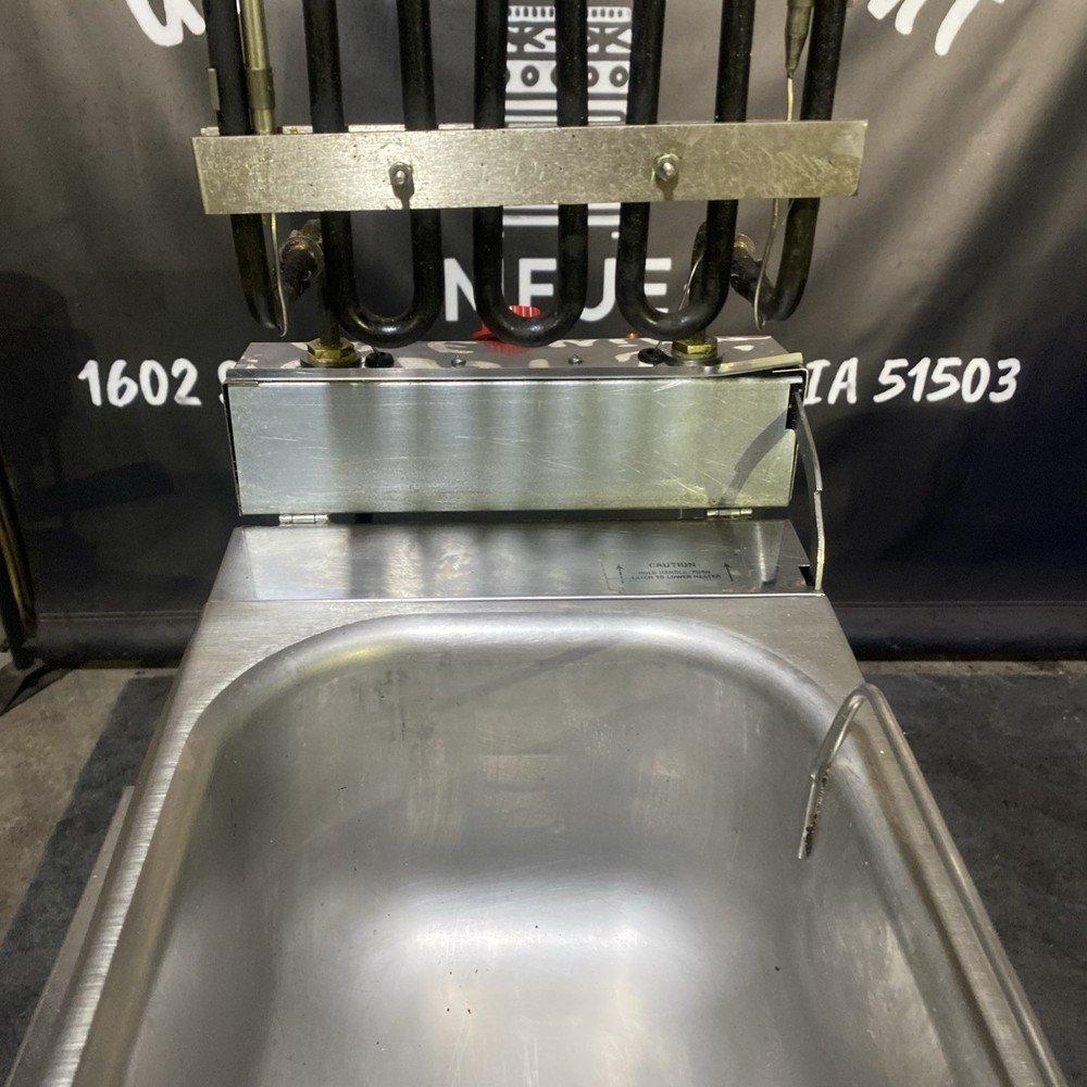 Pre-Owned Eagle Countertop Deep Fryer Model EF10-240 TESTED