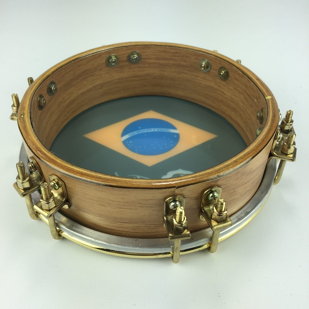 Timbra Tamborim, Wood
