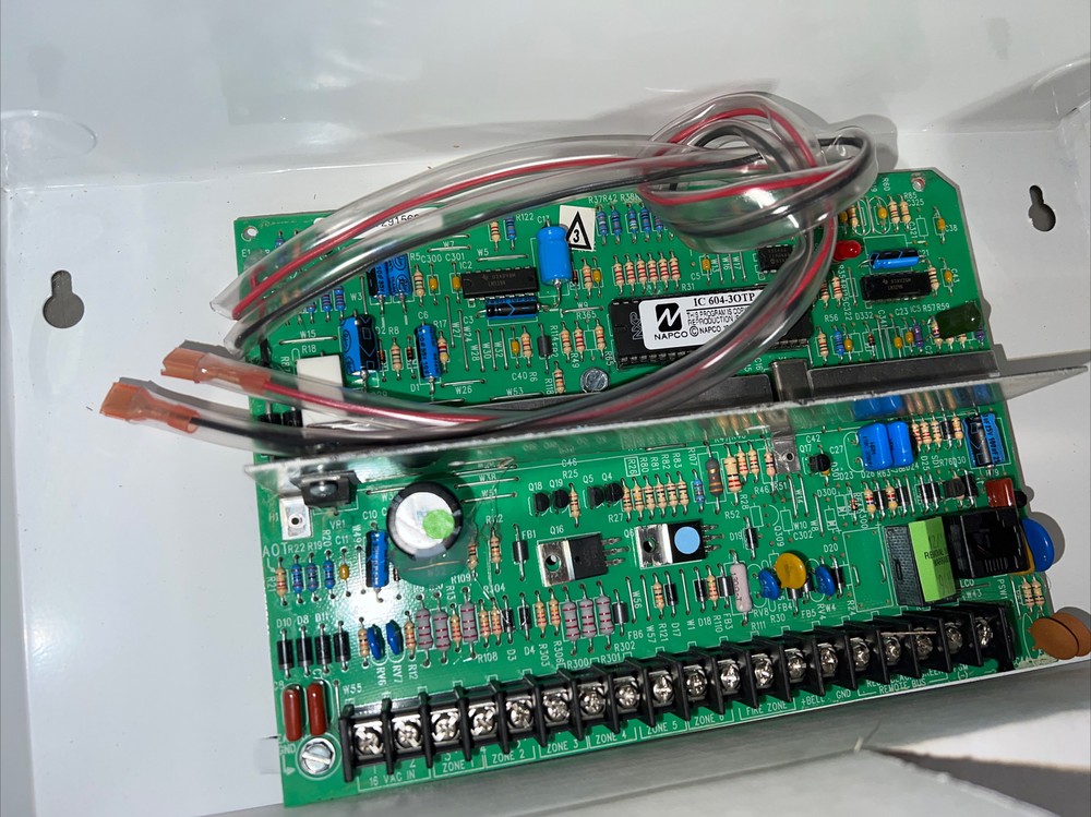 Nos Surplus Napco Gemini P801 Control Panel Kit