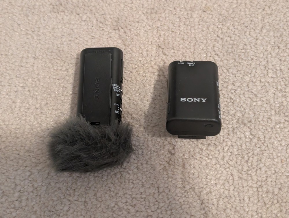Sony ECM-W2BT Digital Bluetooth Wireless Microphone System for Cameras