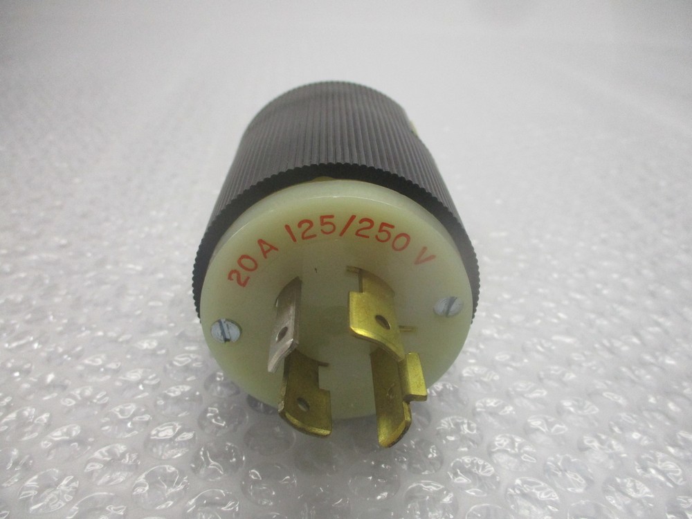 HUBBELL 2411 PLUG NSMP.