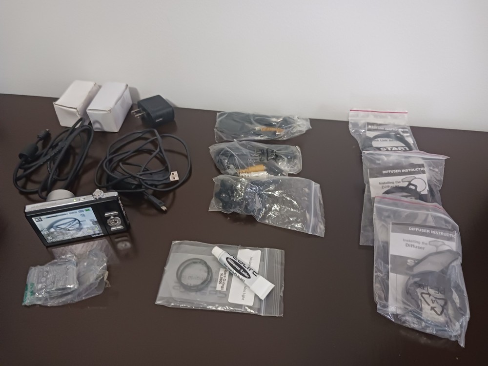 SeaLife DC 1400 Dive Camera Set w/ Extras