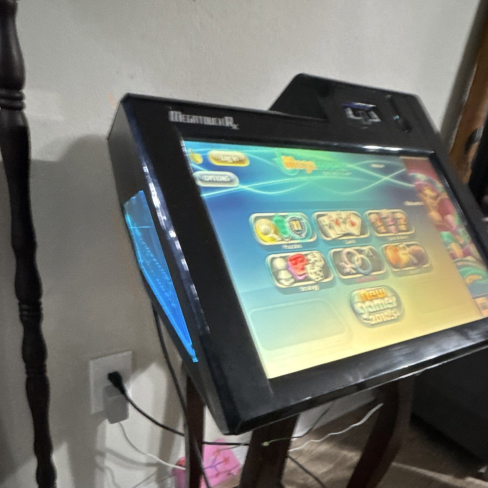 AMI Megatouch RX Touchscreen Video Arcade Machine Jackpot Corner