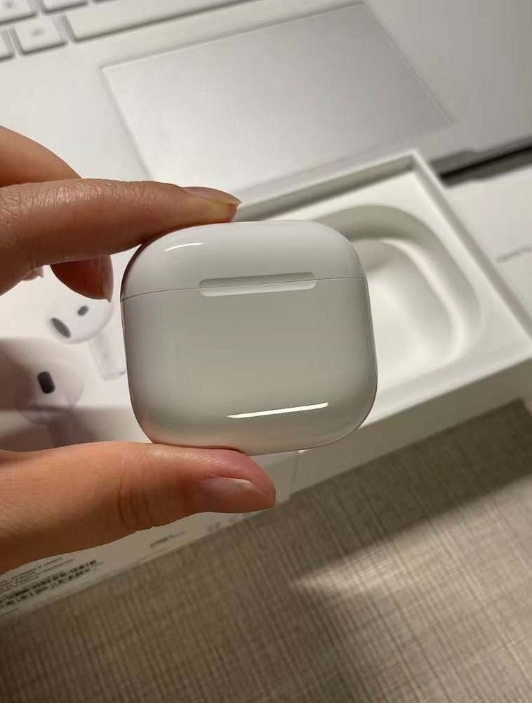 Sealed 4th Generation Wireless In-Ear Headset Active Noise Cancellation