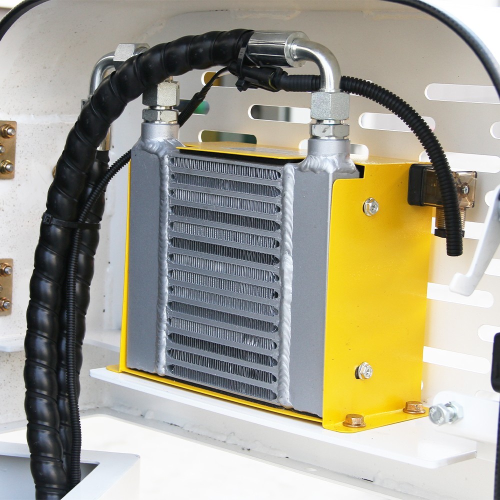 Mini Skid Steer Loader 13.5 hp Hydraulic System, B&S Engine