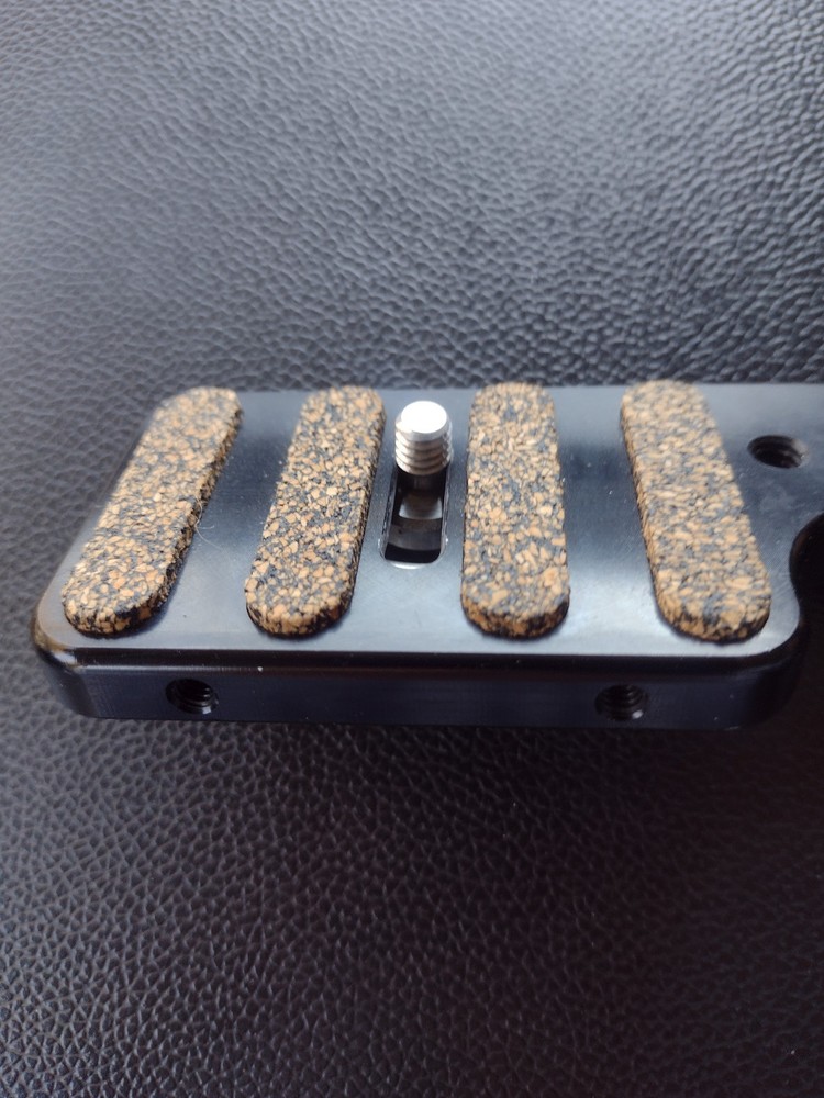 Custom Brackets CB Digital-S