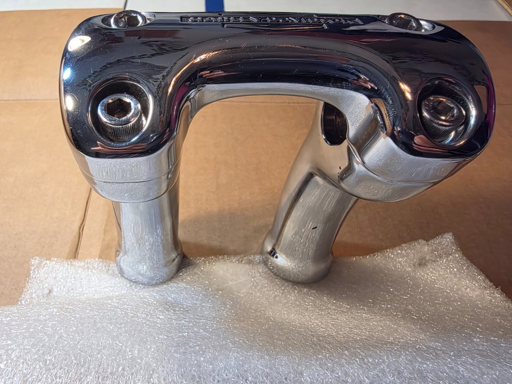 Genuine Harley Davidson 1" Handlebar Chrome Pullback Risers Clamp Bar Shield