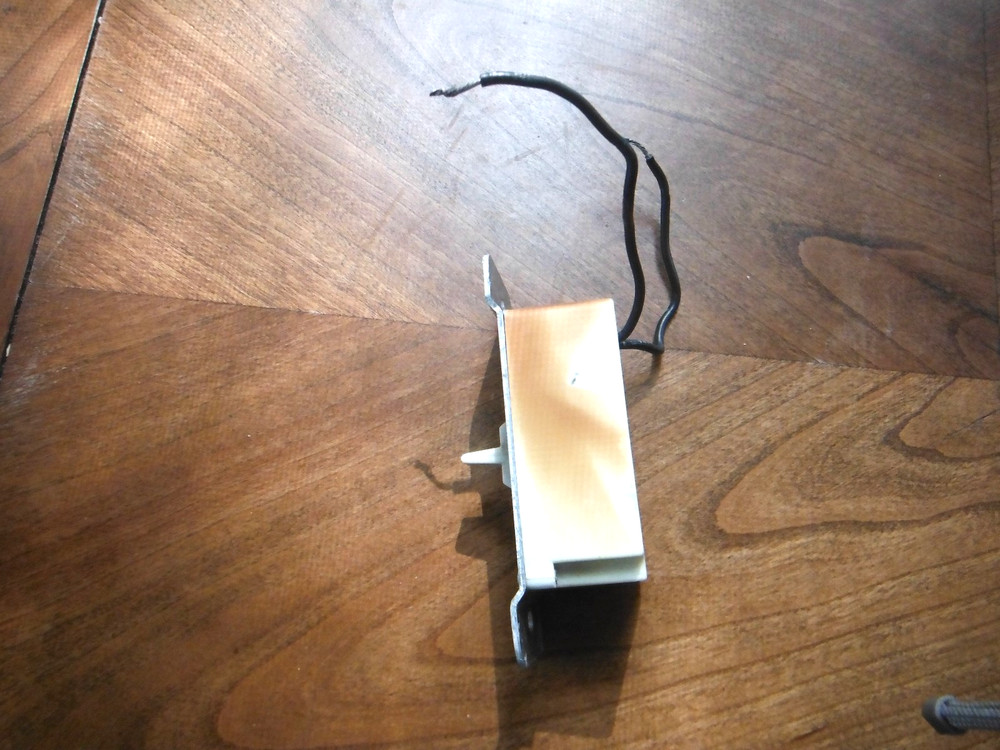 VINTAGE SINGLE POLE ON/OFF/TIMER TOGGLE LIGHT SWITCH - iVORY - Used