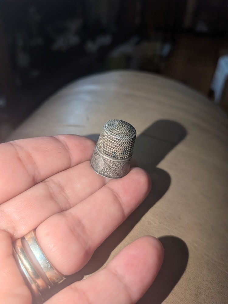 antique sterling silver thimble 10