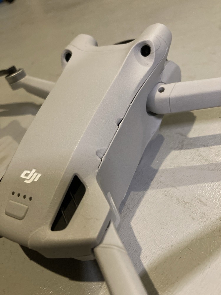 **DAMAGED** DJI Mini 3 Pro Fly More Combo