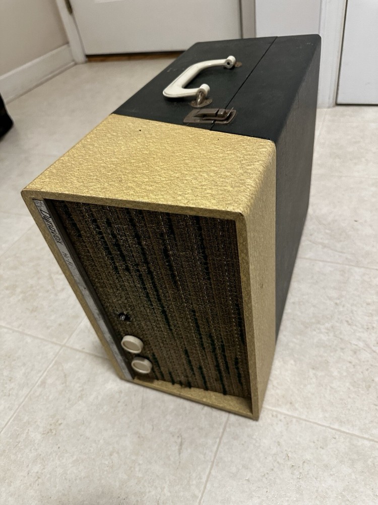 VINTAGE DYNAVOX PORTABLE RECORD PLAYER TURN TABLE - SUITCASE MODEL