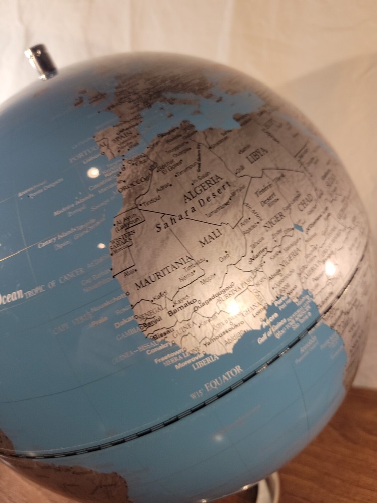 Full Circle Vision Mint Desktop World Globe, Home/ Office Decor, Chrome Base, EC
